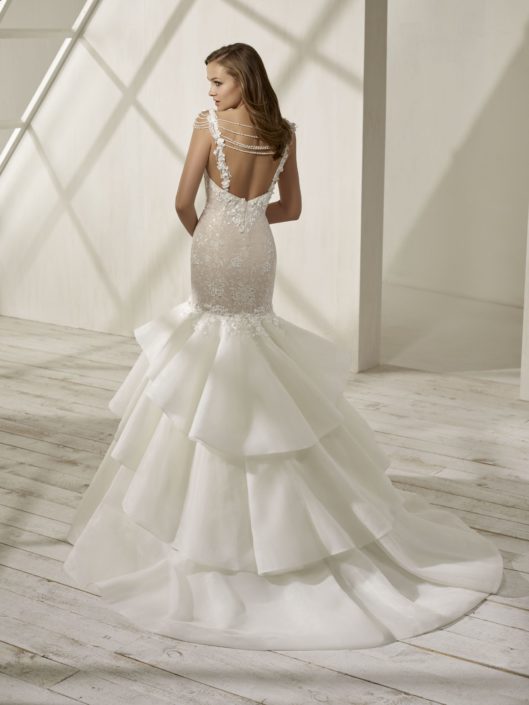 Divina Sposa by Elianna Moore