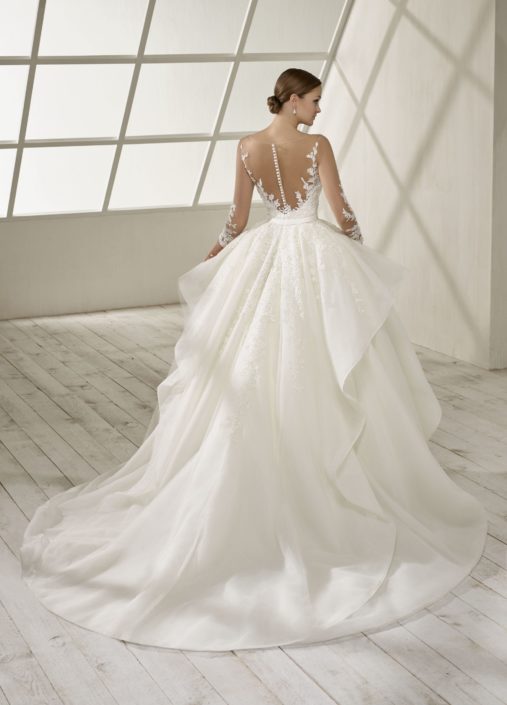 Divina Sposa by Elianna Moore