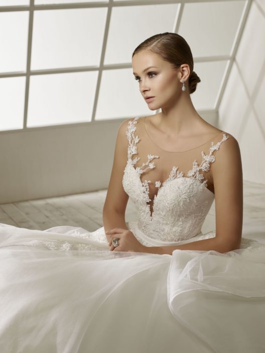 Divina Sposa by Elianna Moore